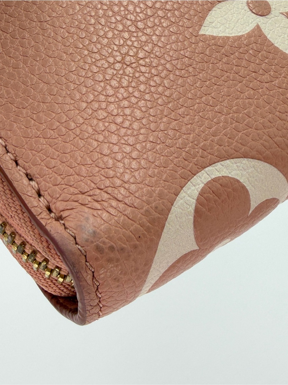 Louis Vuitton Bi Color Pink/White Monogram Zippy Wallet Full Set w/Entrupy COA - Picture 4 of 13
